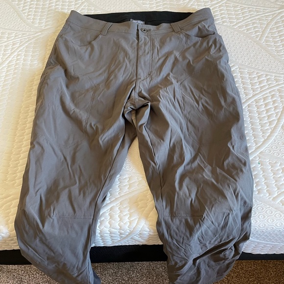 Eddie Bauer fleece lined pants 36x32 - Picture 6 of 6